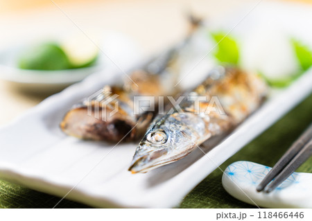 焼いた秋刀魚 食べ物イメージ 焼いた秋刀魚 食べ物イメージ 118466446