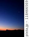 早朝の海と月 早朝の海と月 118466569