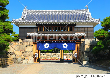 【香川県】快晴の高松城　東之丸艮櫓（玉藻公園） 118468748