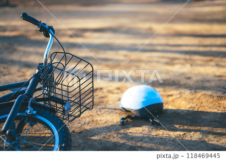 自転車事故 自転車事故 118469445