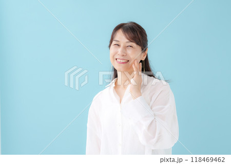 女性　スキンケア 118469462