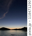 夕方から夜に向かう空 118471290