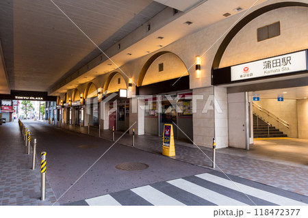 【東急蒲田駅】早朝の蒲田駅高架下 118472377