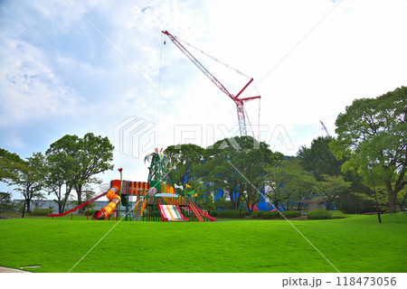 《愛知県》名古屋市 名城公園子どもの広場と建設中の愛知県体育館 《愛知県》名古屋市 名城公園子どもの広場と建設中の愛知県体育館 118473056