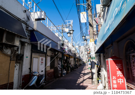 【蒲田西口商店街】早朝の蒲田駅前飲食店街 【蒲田西口商店街】早朝の蒲田駅前飲食店街 118473367