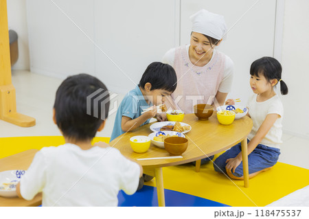 食育　調理実習イメージ　　　 118475537