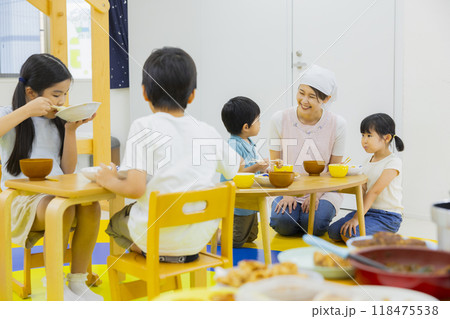 食育　調理実習イメージ　　　 118475538