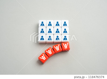 Dismissal of employees. Planned layoffs. The collapse of the team. Staff reduction and process automation. Economic measures to reduce costs. 118476374