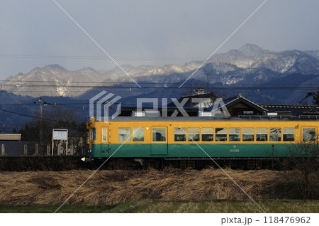 富山の風景　富山地方鉄道　下段駅より 118476962