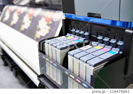 Color ink cartridge in inkjet plotter 118478861