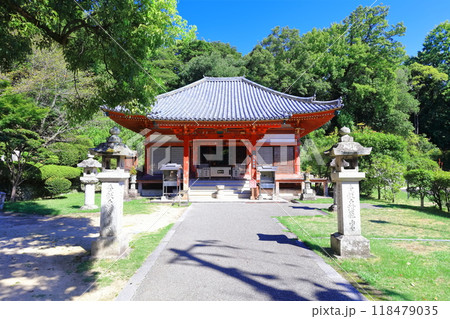 【香川県】四国霊場「第69番札所」観音寺・神恵院(本堂・金堂) 【香川県】四国霊場「第69番札所」観音寺・神恵院(本堂・金堂) 118479035