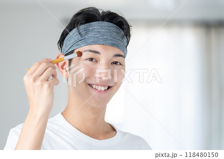 若い男性　美容　メンズビューティー 118480150