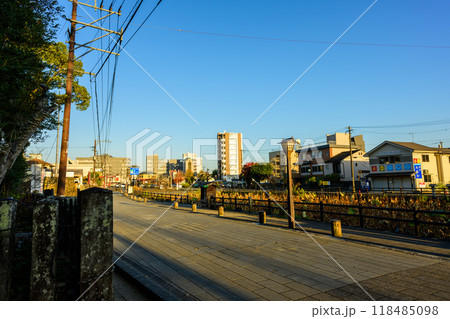 境内前から観える街並み風景「茅葺きの社寺建造物としては唯一の国宝」　青井阿蘇神社（国宝）(人吉市) 118485098