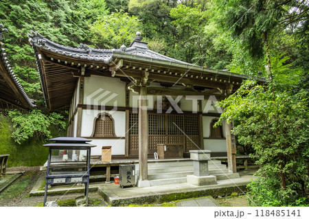 四国八十八箇所64番　前神寺　護摩堂　愛媛県西条市 118485141