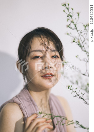 40代の日本人女性・美容・スキンケアイメージ 118485551