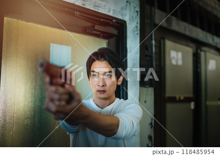 男性ポートレート 118485954