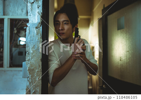 男性ポートレート 118486105