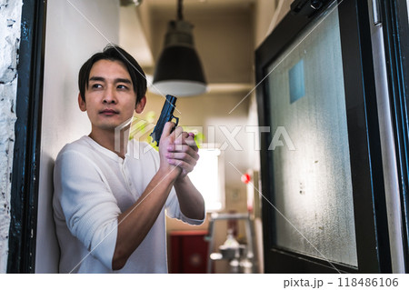 男性ポートレート 118486106