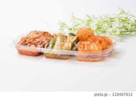 キムチ三種盛り 118487812