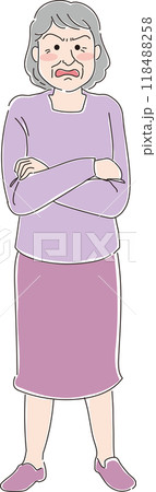 高齢女性_おばあちゃん_怒った顔_全身 118488258