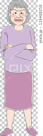 高齢女性_おばあちゃん_怒った顔_全身 118488258