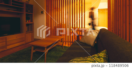 夜中の暮らし 118489506