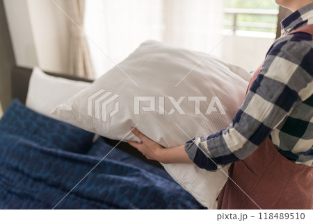 ベッドメイク 118489510