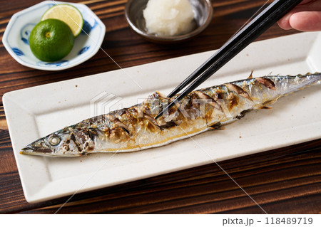 秋刀魚の塩焼き 秋刀魚の塩焼き 118489719