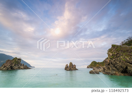Tranquil Twilight Tide: Rocky Cove at Sunset. Suao, Taiwan. 118492573
