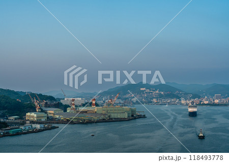 長崎港客船出港(Celebrity Millennium)女神大橋から【長崎市】 長崎港客船出港(Celebrity Millennium)女神大橋から【長崎市】 118493778