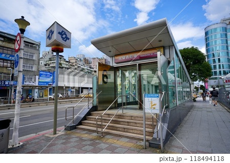 台北MRT・民権西路駅（台湾・台北市大同区） 118494118