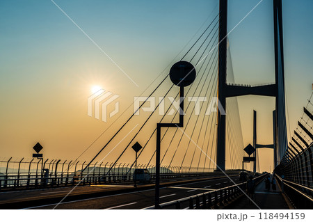 女神大橋の夕陽 【長崎市】 女神大橋の夕陽 【長崎市】 118494159