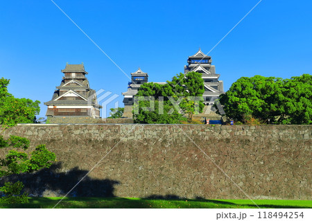 【熊本県】快晴の熊本城大天守と小天守と宇土櫓 118494254