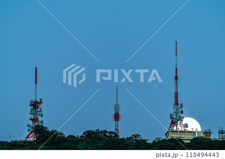 稲佐山展望台と中秋の名月【長崎市】 118494443