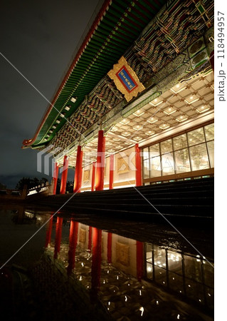国家戯劇院・ライトアップ(台湾・台北市) 国家戯劇院・ライトアップ(台湾・台北市) 118494957