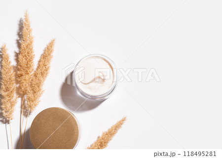 Collagen facial cream and dry reeds Collagen facial cream and dry reeds 118495281