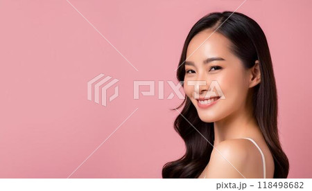 若くて美しい女性の美容ポートレート 118498682
