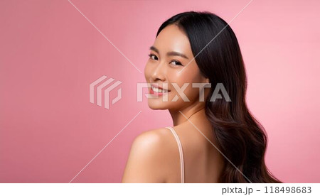 若くて美しい女性の美容ポートレート 118498683