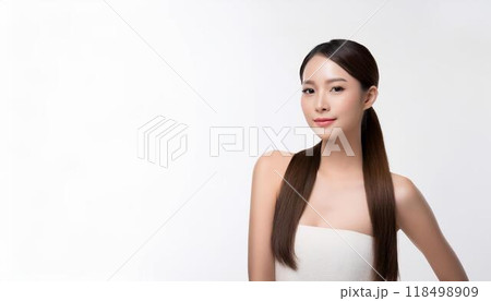 若くて美しい女性の美容ポートレート 118498909