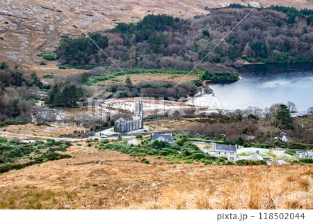 Poisen Glen next to Mount Errigal, the highest mountain in Donegal - Ireland. 118502044