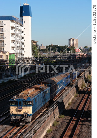 朝日を浴びて終着上野駅を目指す寝台特急「あけぼの」_2009/9/10撮影 朝日を浴びて終着上野駅を目指す寝台特急「あけぼの」_2009/9/10撮影 118502579