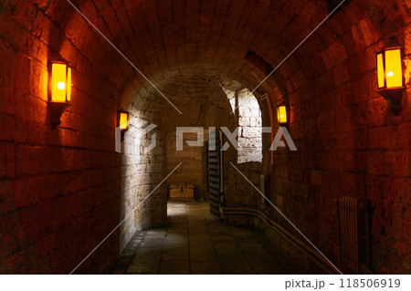 underground passage, tunnel in an ancient castle 118506919