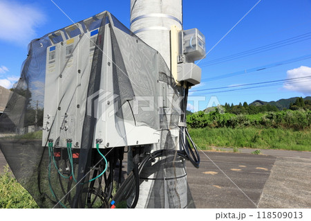 携帯電話基地局　電柱頂部基地局のバッテリー 118509013