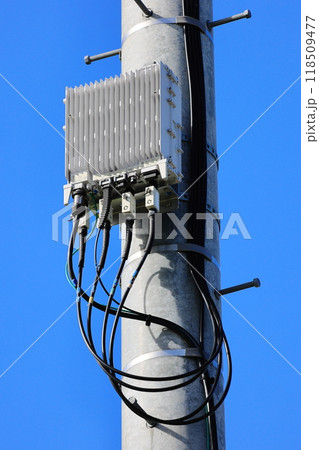 携帯電話基地局　電柱頂部基地局の無線装置 118509477
