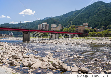 下呂温泉・飛騨川沿いの風景(岐阜県) 下呂温泉・飛騨川沿いの風景(岐阜県) 118511781