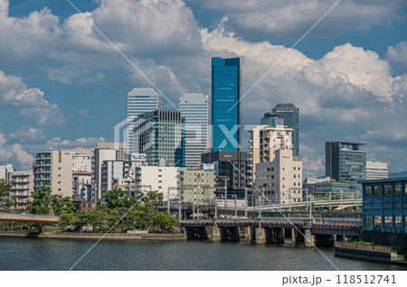 天満橋の上からの大阪市街風景　大阪ビジネスパーク 118512741