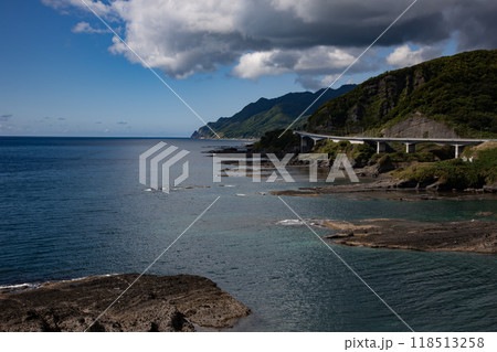 美しい夏の海岸 118513258