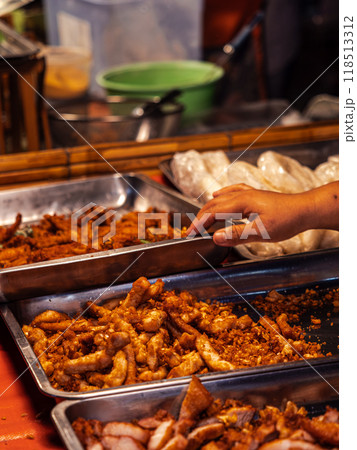 Fried Food at a Night Market 118513312
