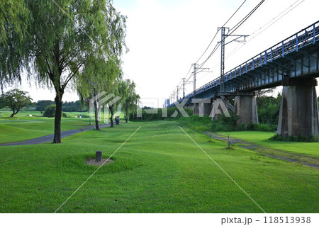 JR線路下のゴルフ場 　　　 118513938