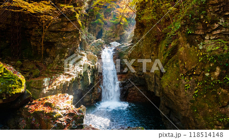 巌立峡（秋）：三ッ滝 118514148